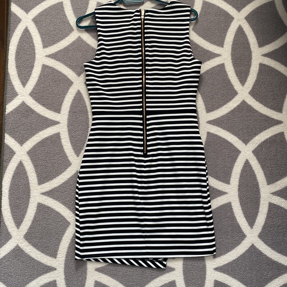 Striped Bodycon Dress - Picture 5 of 5